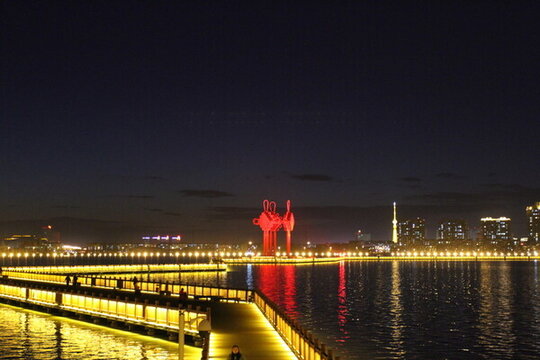 湖水 夜景 亮化 都市風(fēng)光 景
