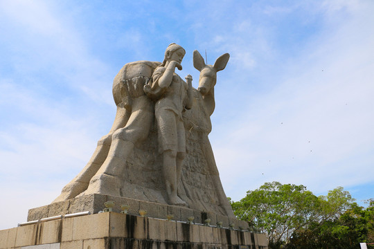 鹿回頭 石雕