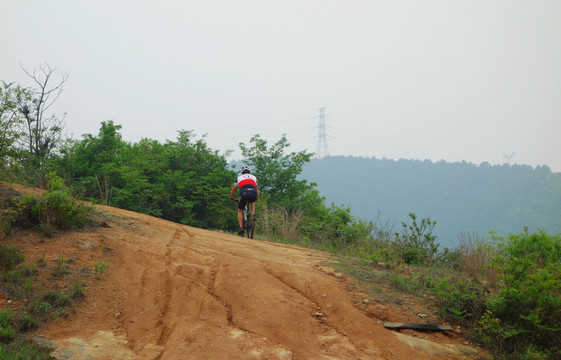 自行車山地越野