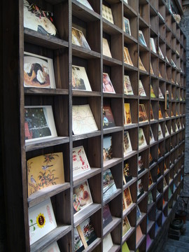 鳳凰古城書架