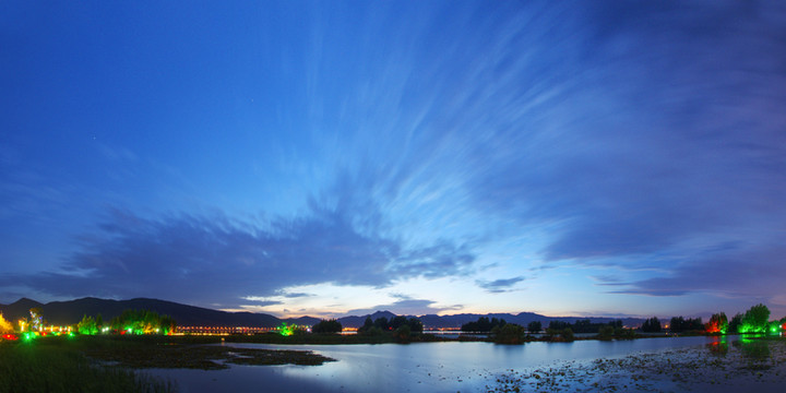 滇池草海濕地夜色
