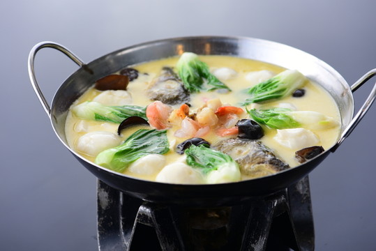 魚嘴爭(zhēng)先