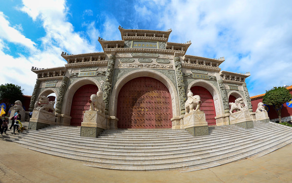 寶泉寺山門