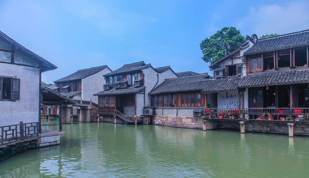 水鄉(xiāng)民居