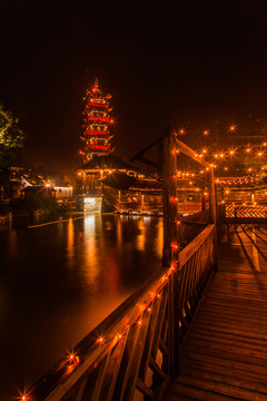 烏鎮(zhèn)白蓮寺寶塔夜景