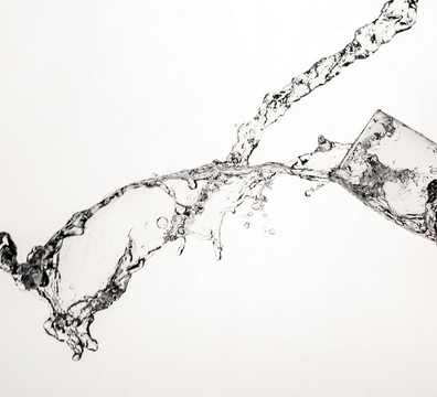 水
