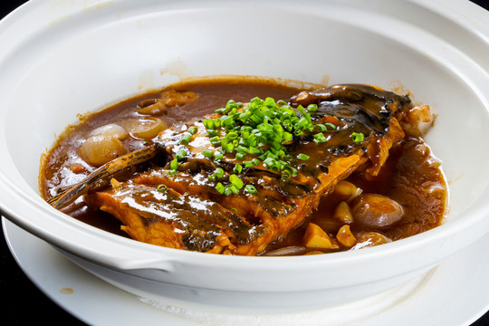 風(fēng)味醬香魚頭