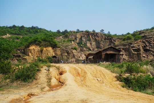 山區(qū)野營(yíng)