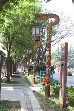 陜西戲曲大觀園 龍頭形狀的路