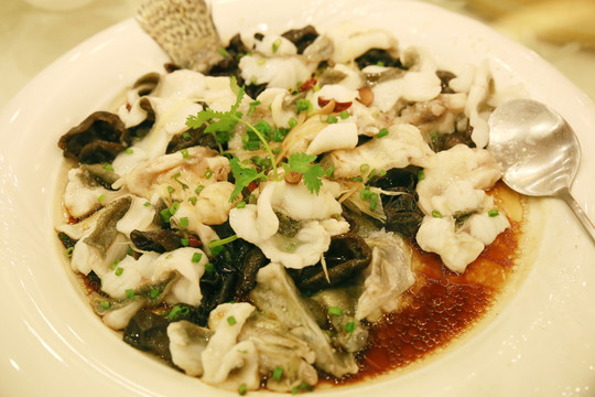 清蒸桂花魚(yú)