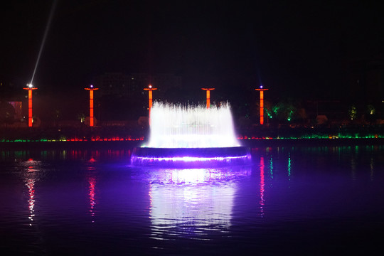 河源茶山公園亞洲第一噴泉夜景