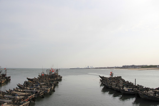 海邊 漁船