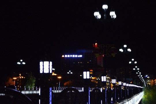 大橋路燈