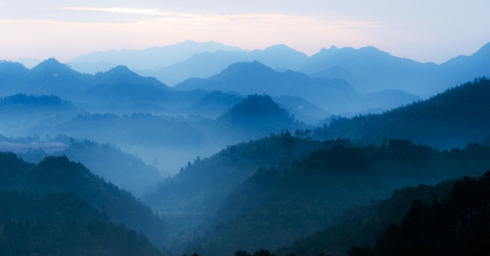 山巒