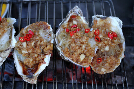 烤生蠔 生蠔 海鮮 美食 養(yǎng)顏