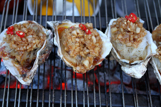 烤生蠔 生蠔 海鮮 美食 養(yǎng)顏