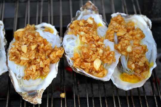 烤生蠔 生蠔 海鮮 美食 養(yǎng)顏