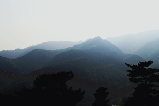 山峰 水墨