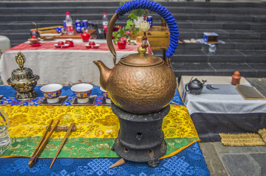 銅茶壺