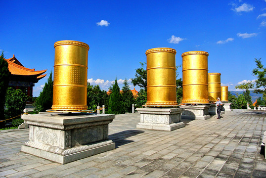 金輪藍(lán)天
