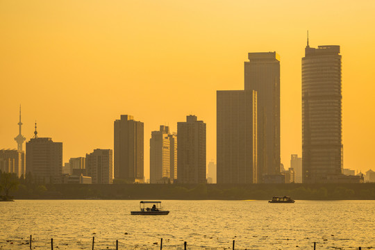 夕陽下的玄武湖