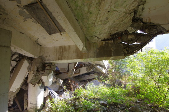 512地震遺址