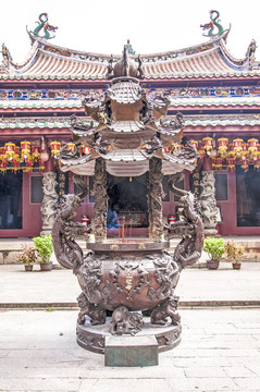 雕龍香爐