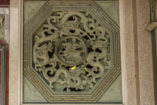 窗戶石雕