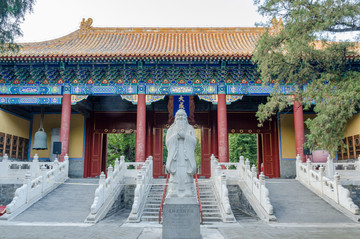 孔廟和國(guó)子監(jiān)博物館孔子像