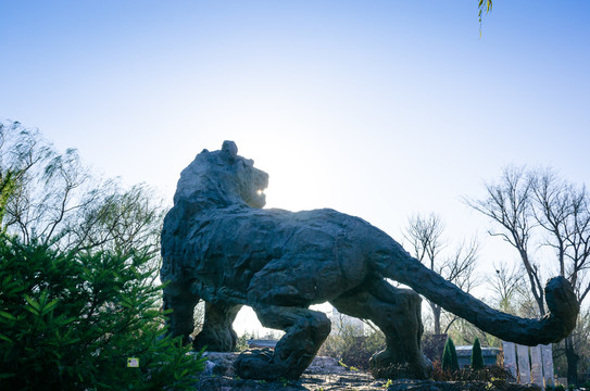 北京動物園猛虎塑像