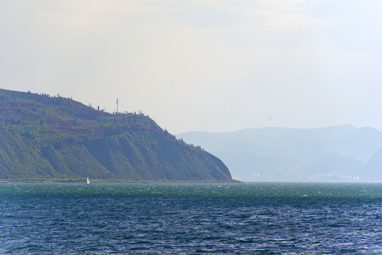 湖光山色