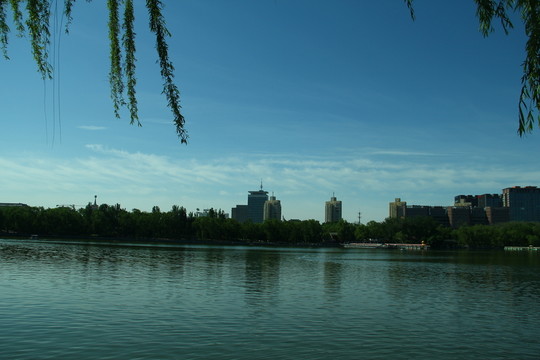 水岸豪庭