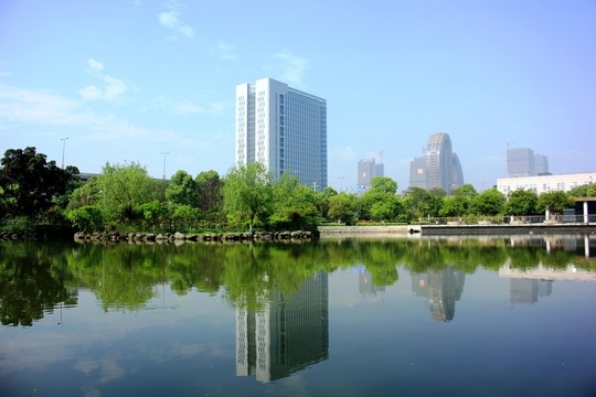 半塘園