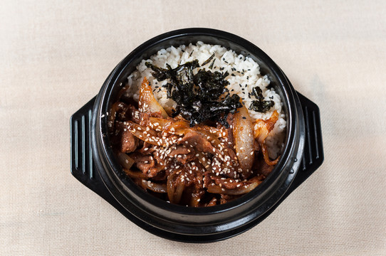 烤牛肉拌飯