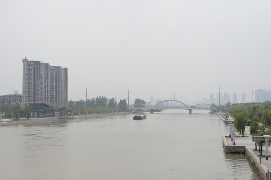 都市河流