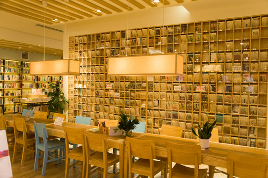 書店書架