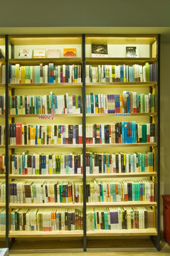 書店書架