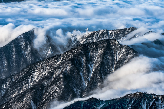 山峰云海