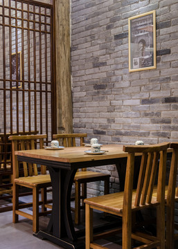飯店桌椅擺放