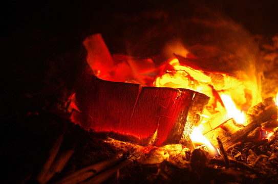 火
