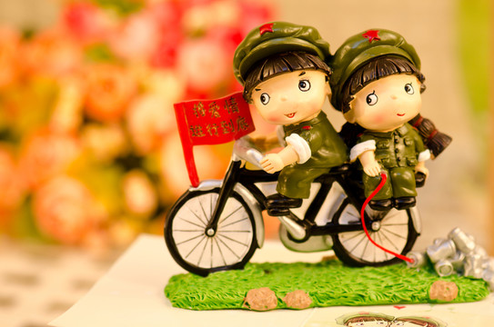綠軍人情侶小擺件全套