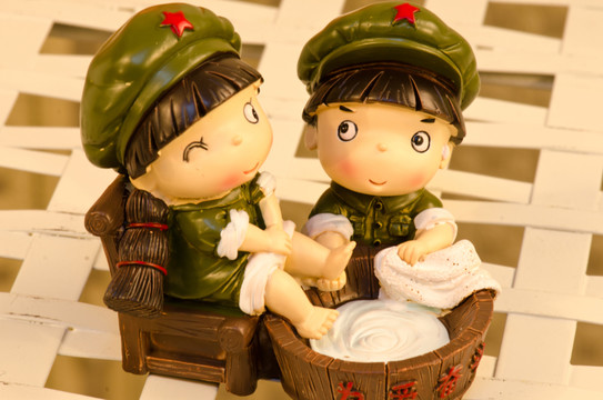 綠軍人情侶小擺件全套