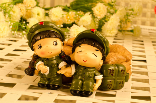 綠軍人情侶桌面小擺件全套