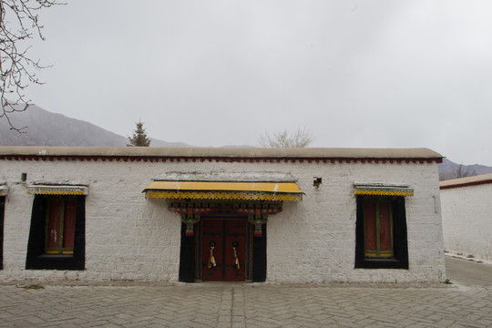 羅布林卡
