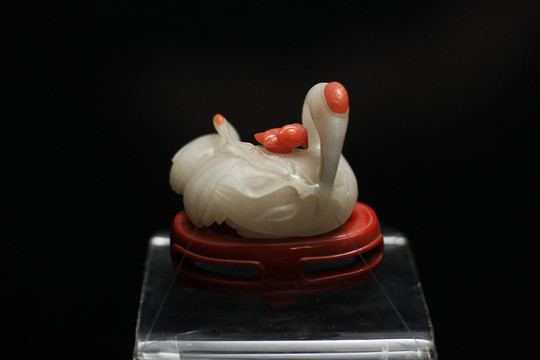 鶴形白玉水滴