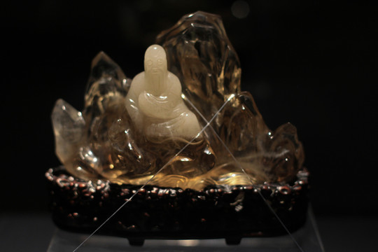 人物紋水晶筆架