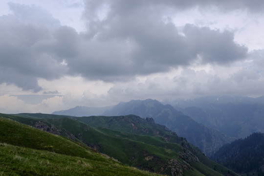 山巒