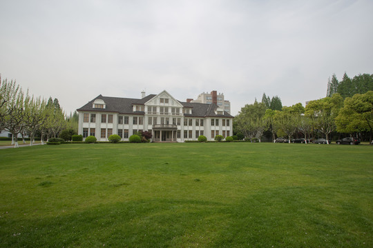 復旦大學