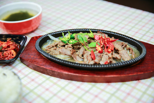 鐵板豬肉