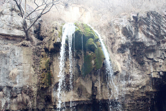 云臺(tái)山瀑布